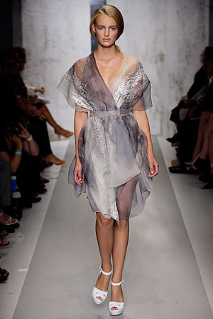 Donna Karan prozirna haljina